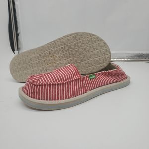 Sanuk Womens 5 Red White Striped Castaway Low Top Moccasins Flat Slip On Shoes